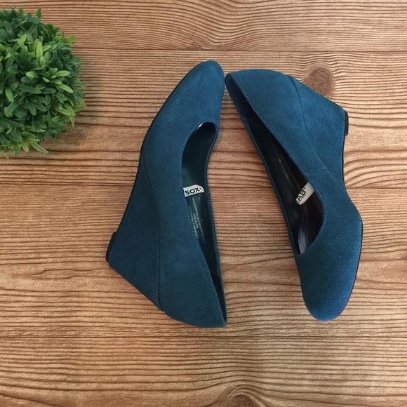 Merona Blue Wedge Heel - Picture 1 of 5